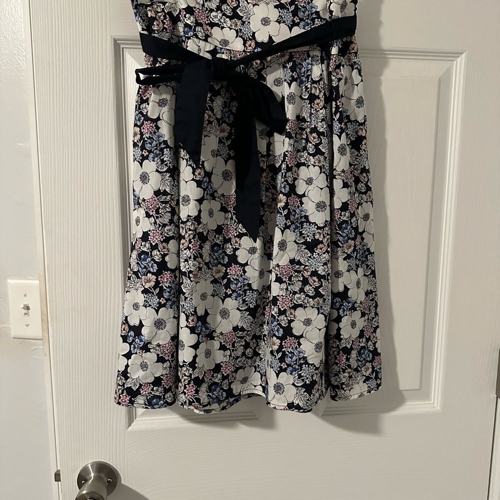 Ann Taylor Navy Floral Fully Lined Casual Skirt - Size 8